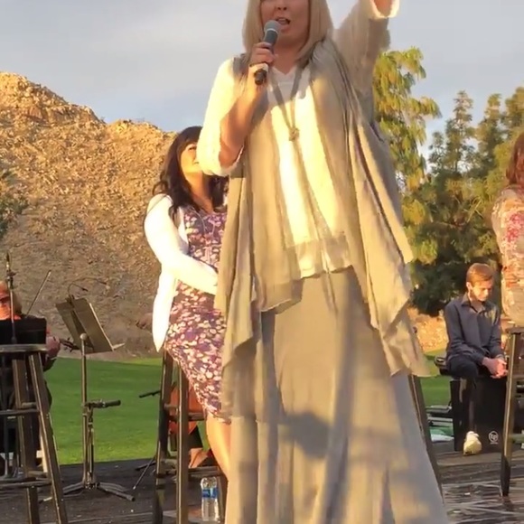 Meet your Posher, Tiffany - Picture 7 of 10